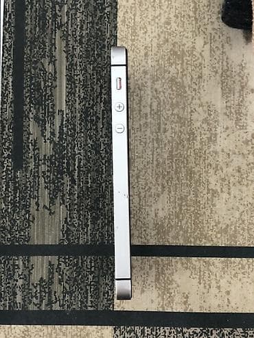 айфог 6: IPhone SE, 32 ГБ, Серебристый — 5