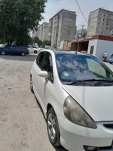 Продажа авто: Honda Fit: 2002 г., Автомат, Хэтчбэк — 8