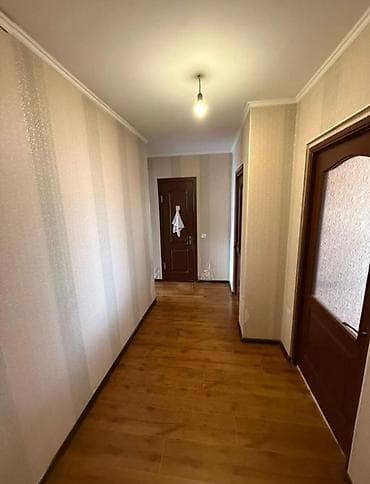трёхкомнатная квартира: 2 комнаты, С мебелью полностью — 2