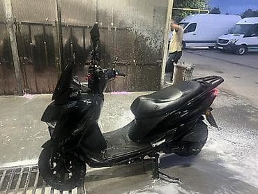 мото фила: Q max. Цвет — Total Black. 150 куб,по документам 49 куб. Шлем в — 3