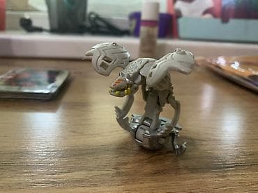 продаю нарды: Игровой набор Bakugan. Состав: - Фигурка-трансформер Bakugan серого — 1