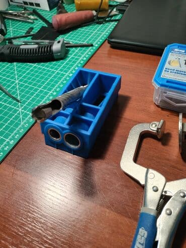 струбцина угловая: Продаю систему соединения Kreg на косой шуруп. В комплекте с — 2