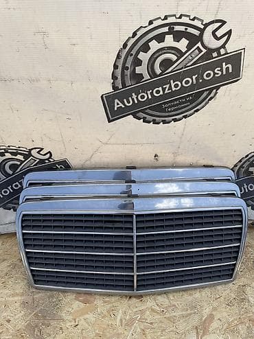авто матор: Решетка радиатора Mercedes-Benz 2005 г., Б/у, Оригинал — 7