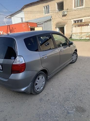 Honda Fit: 2004 г., 1.3 л, Автомат, Бензин, Хэтчбэк — 2