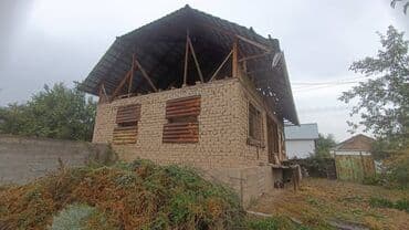 куплю дом джалал абад: Полдома, 72 м², 4 комнаты, Собственник — 9