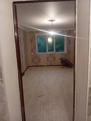 кажи сай: Квартира с ремонтом в центре г.Каинда по ул.Юбилейная. можно под — 9