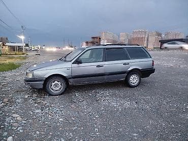 машина вариянт: Volkswagen Passat Variant: 1990 г., 1.8 л, Механика, Универсал — 3