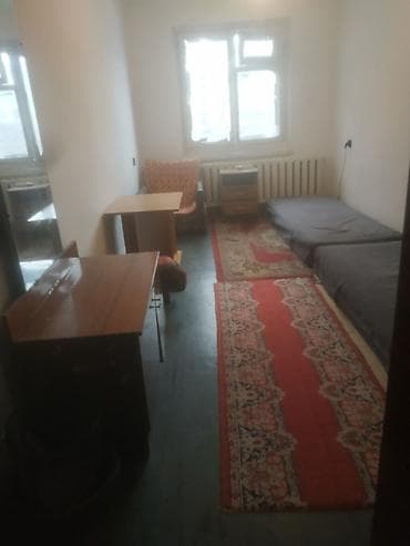 Недвижимость: Сдается комната с подселением. +996- звонить — 2