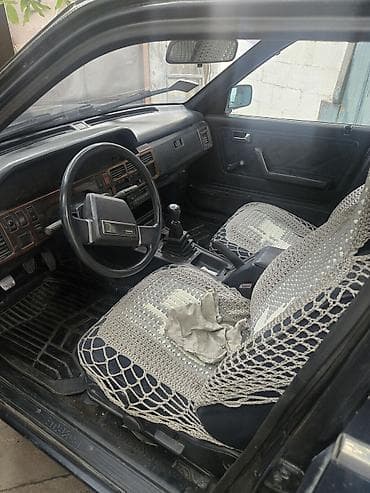 step rf3: Mazda 929: 1989 г., Механика, Бензин, Седан — 2