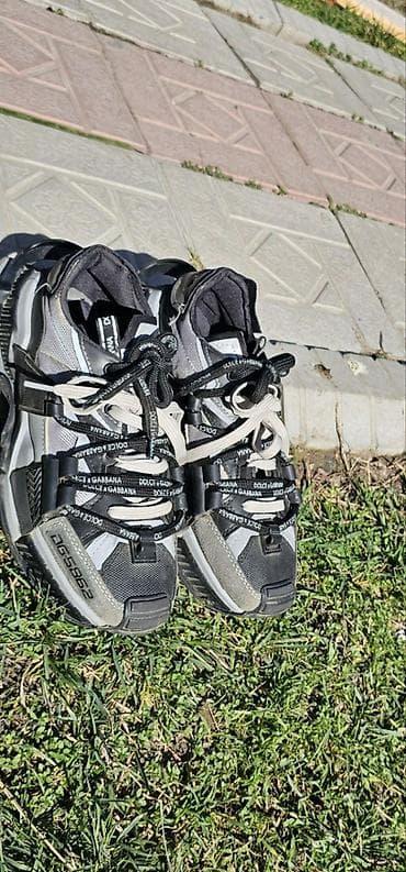 шлепки черные: Мужские кроссовки, 43, Dolce & Gabbana, Б/у, цвет - Серебристый, Самовывоз — 2