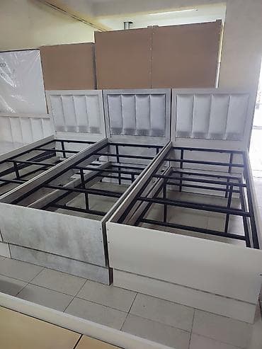 Кровати: Кровати с мягким изголовьем и металлическим каркасом - Основание — 1