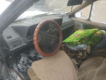 Volkswagen Passat: 1984 г. — 8
