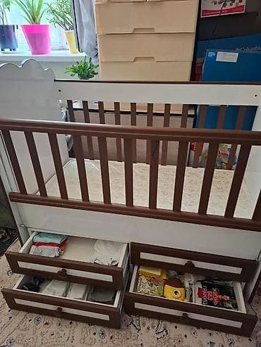 bunk bed: Детская кроватка с маятниковым механизмом и выдвижными ящиками — 6