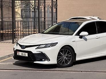 Toyota Camry: 2019 г., 2.5 л, Автомат, Гибрид, Седан — 3