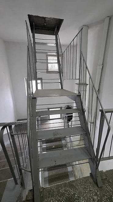 продаю квартиру 9 микрарайоне: 1 комната, 33 м², 105 серия, 9 этаж, Старый ремонт — 5