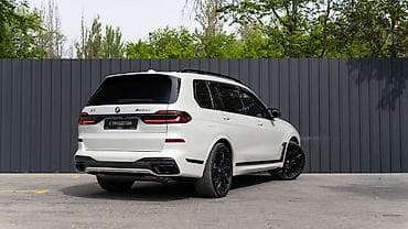 bmb e36: BMW X7: 2025 г., 4.4 л, Автомат, Бензин, Внедорожник — 7