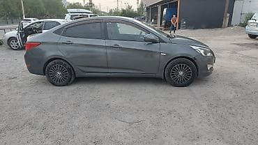 sprinter 4 4: Hyundai Solaris: 2015 г., Бензин, Седан — 3