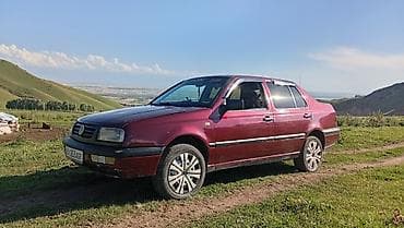 Транспорт: Volkswagen Vento: 1994 г., 1.8 л, Механика, Бензин, Седан — 3