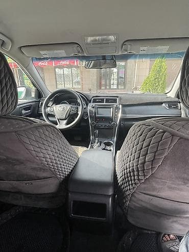gac aion v: Toyota Camry: 2017 г., 2.5 л, Автомат, Гибрид, Седан — 5
