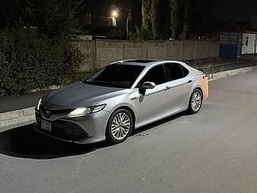 genezis g80: Toyota Camry: 2017 г., 2.5 л, Автомат, Гибрид, Седан — 1
