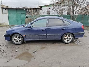 lada car: Toyota Avensis: 1999 г., 1.8 л, Механика, Бензин, Хэтчбэк — 2