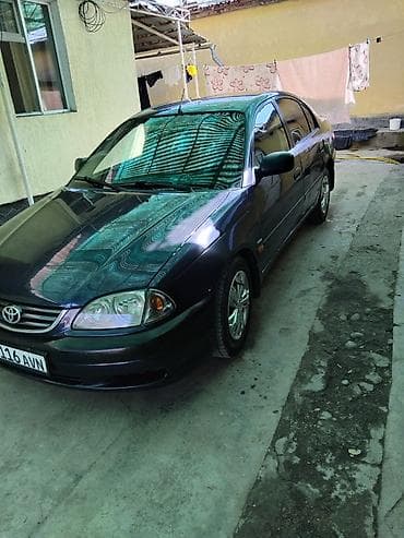 айго aygo: Toyota Avensis: 2001 г., Седан — 1