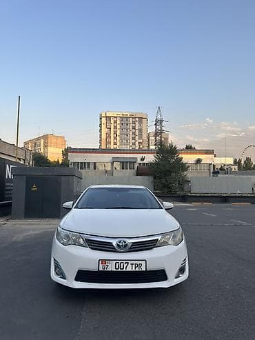 нива битый: Toyota Camry: 2013 г., 2.5 л, Автомат, Гибрид, Седан — 1
