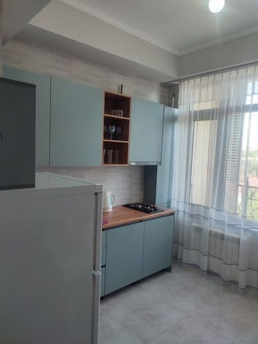 дом в центре бишкека: 1 комната, Постельное белье, Кондиционер, Бытовая техника — 1