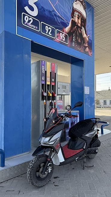 крыло венто: Скутер спортивного стиля 50–150 см³ (визуально — компактный — 2