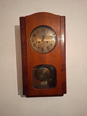 Коллекция механических часов (несколько моделей на фото) 1) Настенные