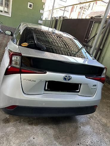 prius v: Toyota Prius: 2021 г., Вариатор, Гибрид, Хэтчбэк — 4