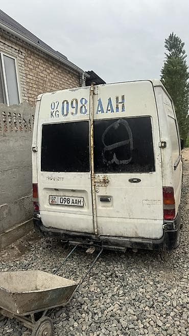 Ford Transit: 2004 г., 2.4 л, Механика, Дизель, Фургон
