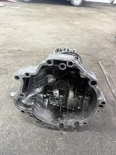 Детали КПП и трансмиссии: Коробка передач Механика Audi 1992 г., Б/у — 1