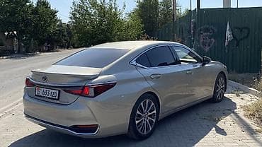 Lexus ES: 2018 г., Вариатор, Гибрид, Седан — 4