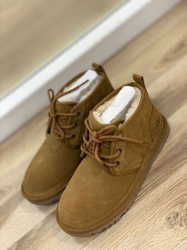 кроксы крокс crocs: Продаются новые, замшевые угги бренд UGG. Внутри овчина австралийского — 1