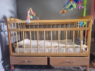 мебель спальня: Детская кроватка. Классическая конструкция с безопасными круглыми — 1