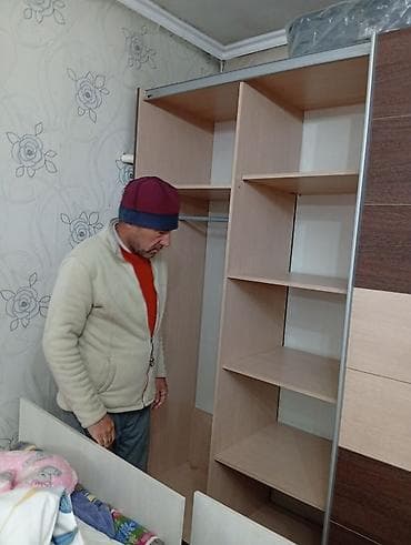 Шкаф-купе с внутренним наполнением - Корпус из ЛДСП светлого