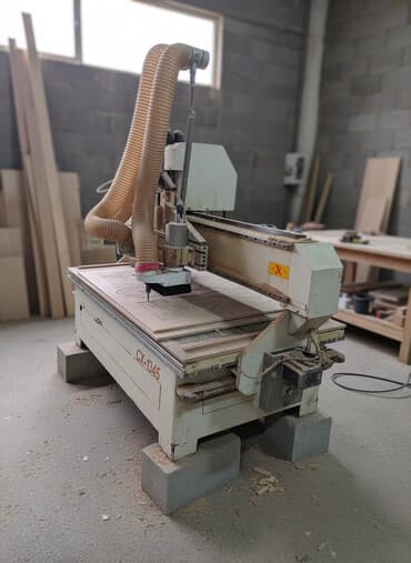 Фрезерный станок с ЧПУ, Для деревообработки, Б/у