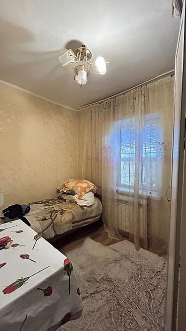 авто меняю на квартиру: Продается дом 10 соток с Восток ул Береговая На участке дом 2х этажный — 9