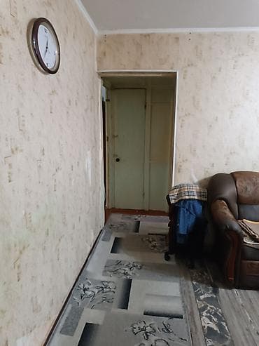 bay tash: 3 комнаты, 58 м², 104 серия, 1 этаж, Старый ремонт — 5