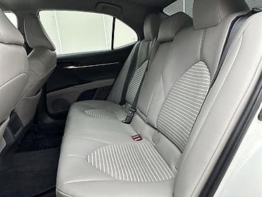 Toyota Camry: 2020 г., 2.5 л, Автомат, Бензин, Седан — 5