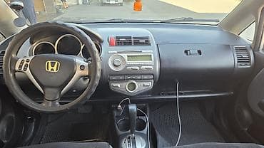 машина дом на колесах: Honda Jazz: 2005 г., 1.4 л, Автомат, Бензин, Универсал — 7