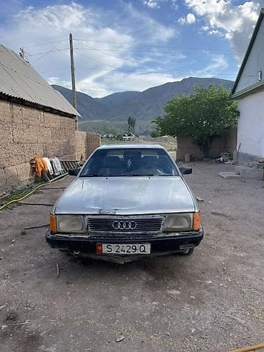 продаю авто ауди: Audi 100: 1987 г., 1.8 л, Механика, Бензин, Седан — 4