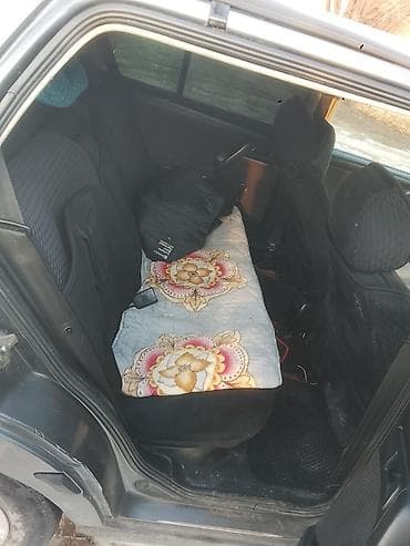 m5 f90 fe: Volkswagen Vento: 1994 г., 1.8 л, Механика, Бензин, Седан — 7