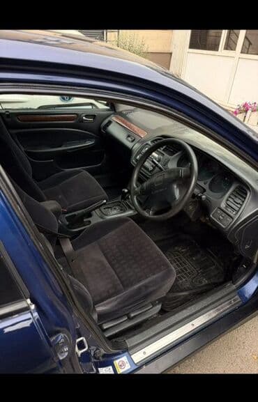 Суу транспорту: Honda Accord: 2001 г., 2 л, Автомат, Бензин, Седан — 1