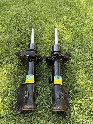 k7 2020: Комплект амортизаторов Kia 2019 г., Б/у, Оригинал — 1