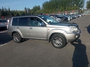 бишкек мото: Nissan X-Trail: 2003 г., 2 л, Кол менен иштөөчү, Газ, Кроссовер — 2