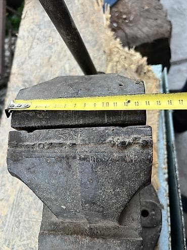 Үй жана бакча: Тиски слесарные массивные, чугунные, с поворотным основанием — 2