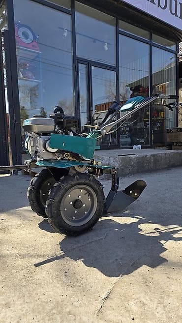 Мотоблок бензиновый (культиватор) с навесным плугом - Тип: колесный