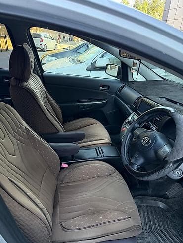 Продажа авто: Toyota WISH: 2004 г., 2 л, Вариатор, Бензин, Минивэн — 7